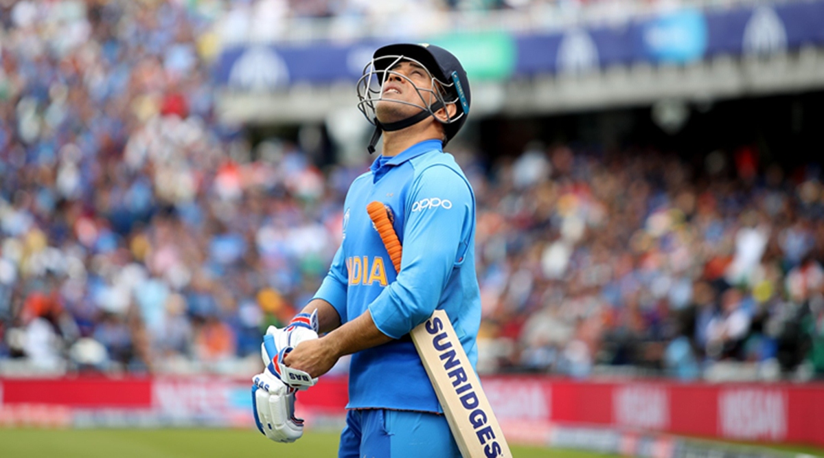 Dhoni Retires