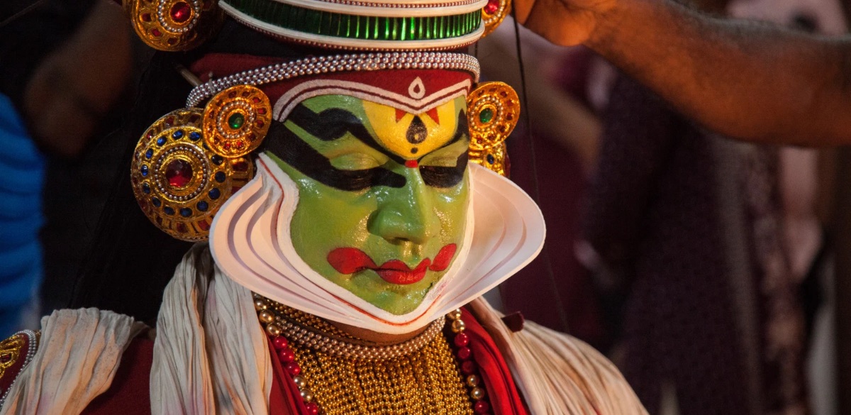 Kathakali , temple , art , life, culture, performers